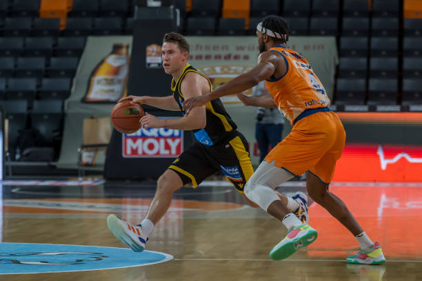 显露出更成 显露出更成