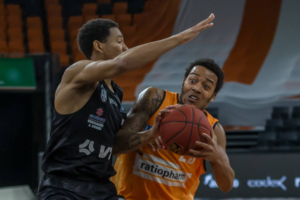 特勒在防守 特勒在防守